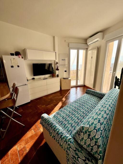 Apartamento Casa Solymar Vallecrosia Exterior foto